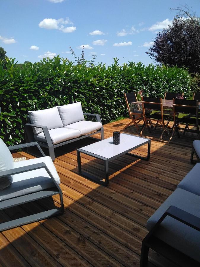 Grande Maison De Plain Pied Avec Jardin Arbore. Champignelles Exteriér fotografie